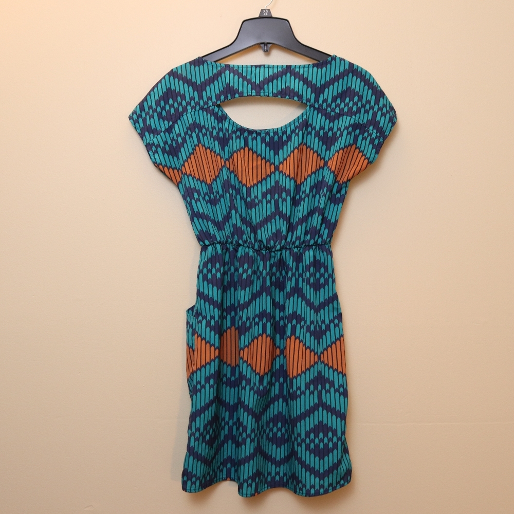 Dress - Picture 2 of 2